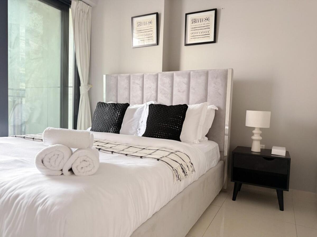 Sunset Balcony - Sleeps 4 - Water View - Pool N Gym - 1br * Dubai
