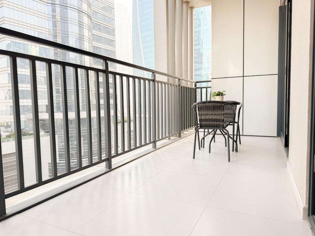 Sunset Balcony - Sleeps 4 - Water View - Pool N Gym - 1br * Dubai